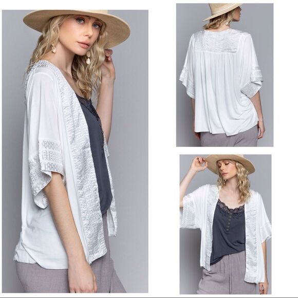 𝅺OFF White oversized knit Kimono with embroidery - Picture 2 of 11